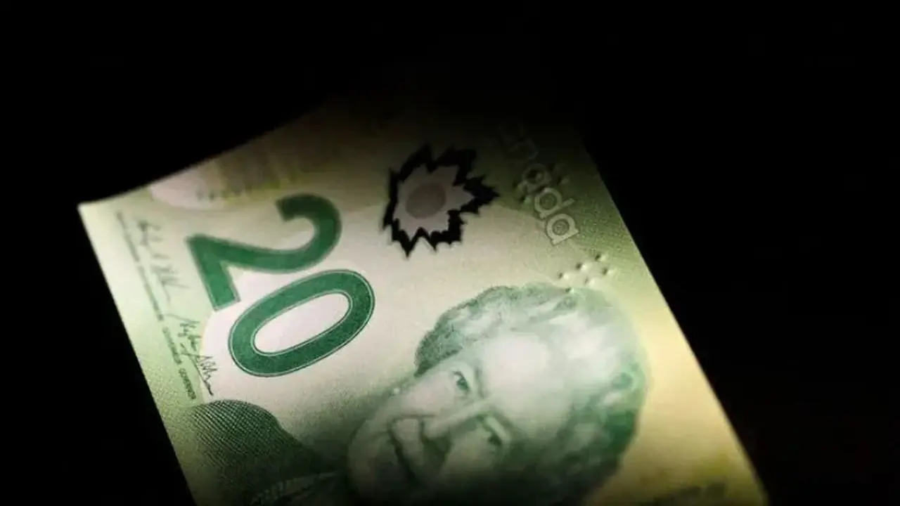 صعود أسعار النفط يدفع الدولار الكندي لتصدر عملات مجموعة العشر عالمياً